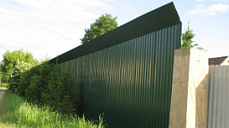 Забор из профнастила двухсторонний зеленый сплошной